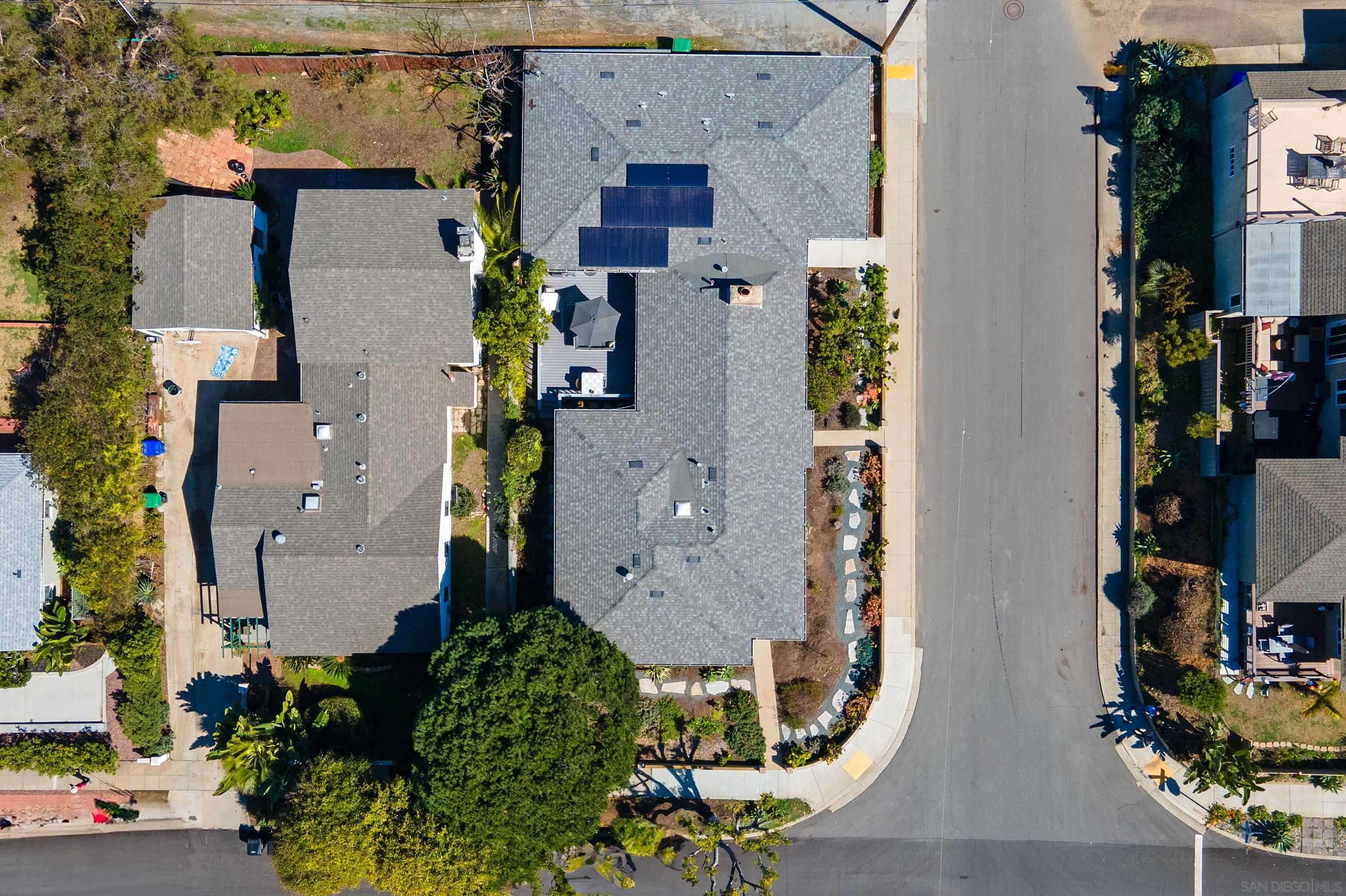 San Diego, CA 92107,4604 Osprey