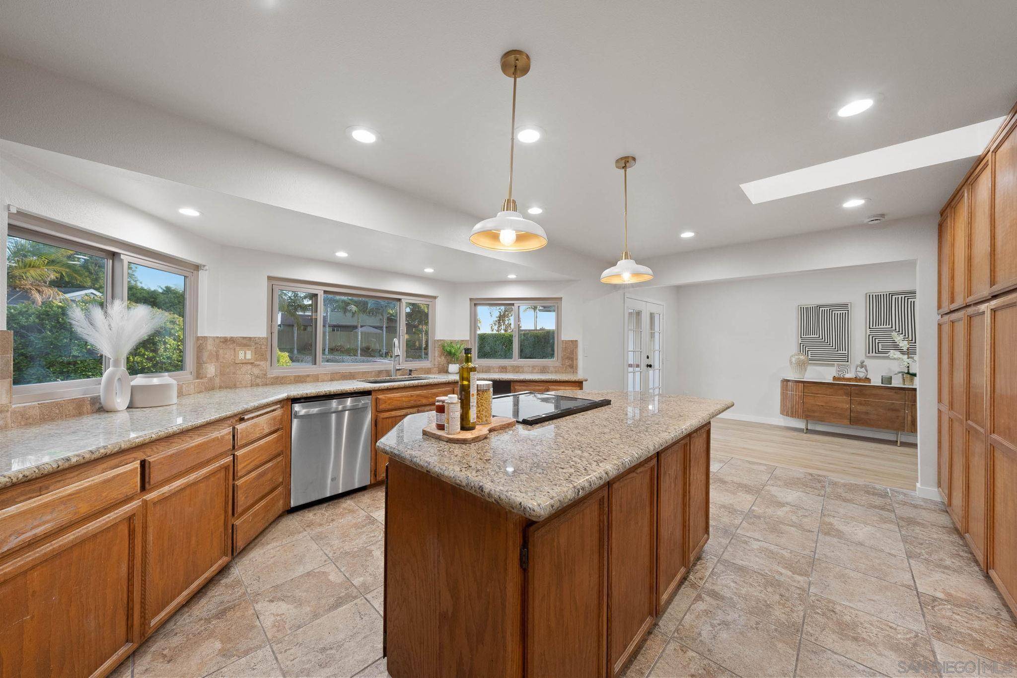 San Diego, CA 92110,4822 PENROSE COURT