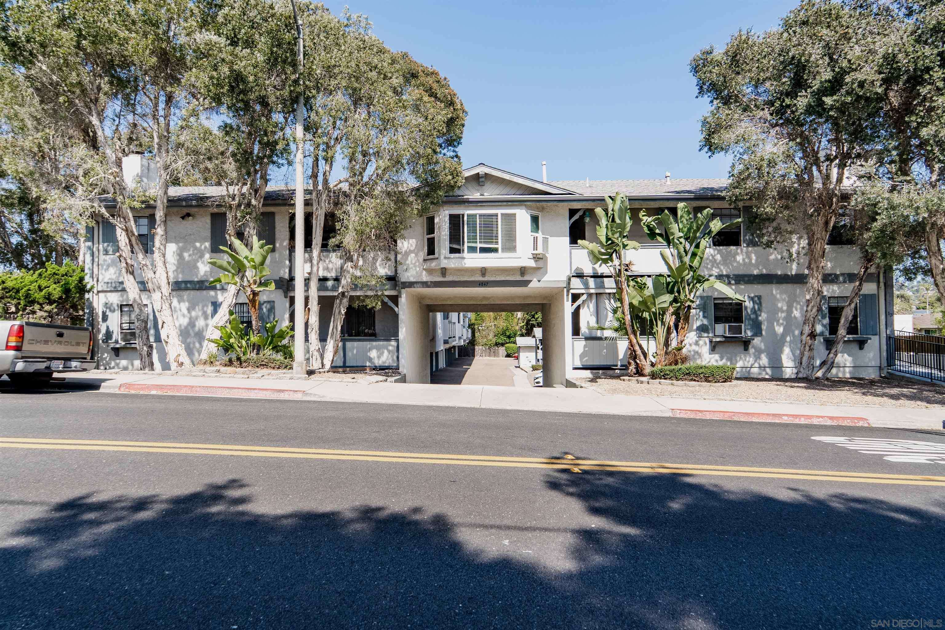 La Mesa, CA 91942,4847 Parks Ave #23