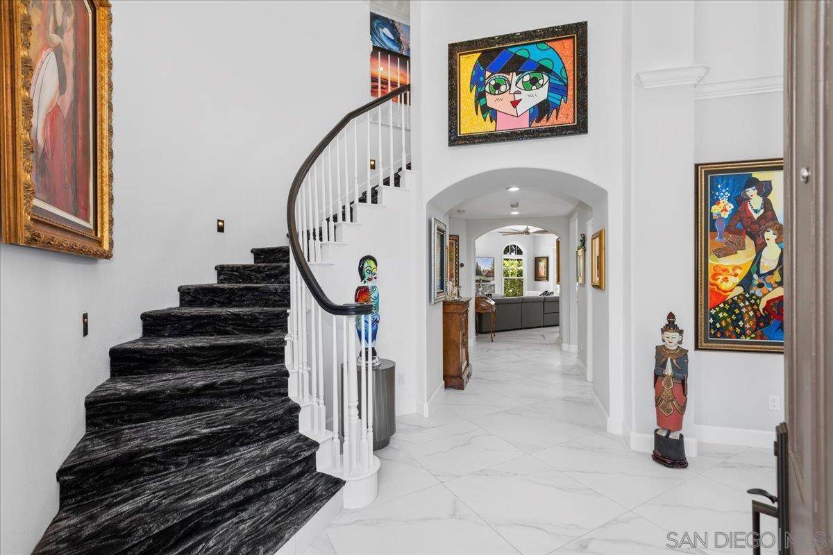 Carlsbad, CA 92011,7166 Tern Place