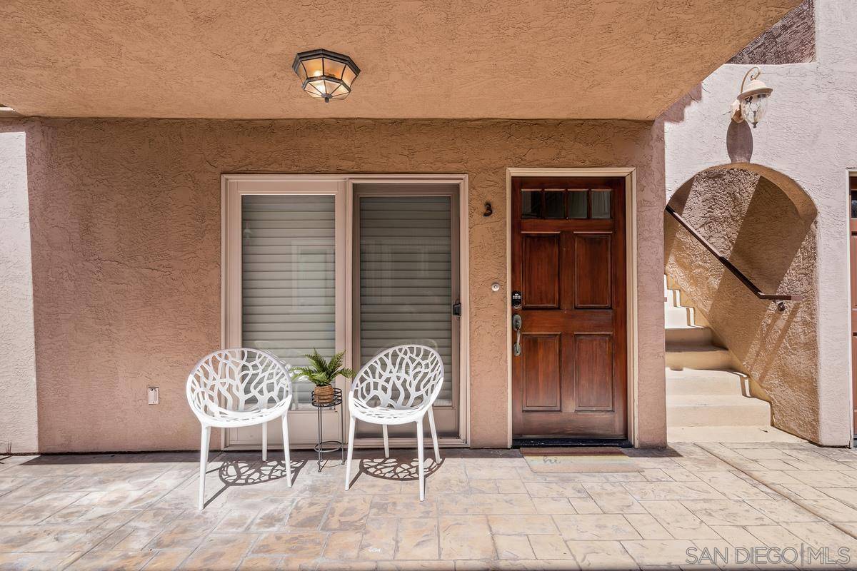 La Jolla, CA 92037,525 Marine St #3