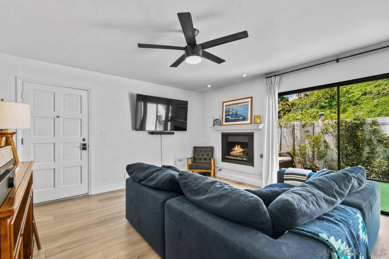 Cardiff By The Sea, CA 92007,1227 Evergreen Drive