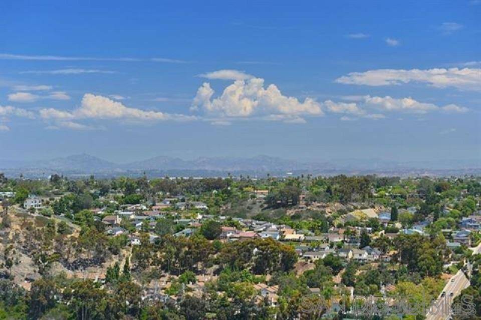 La Jolla, CA 92037,5681 Desert View Drive