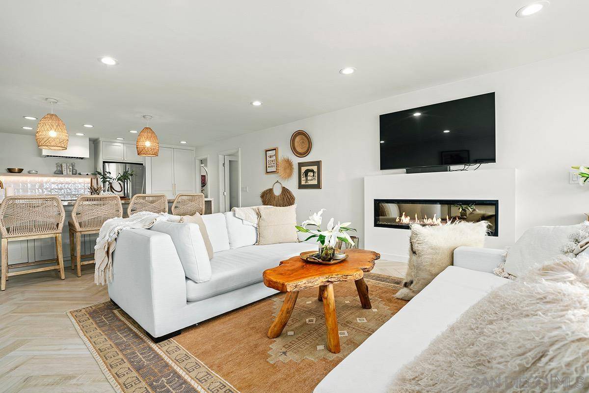 Solana Beach, CA 92075,435 S Sierra Ave #114