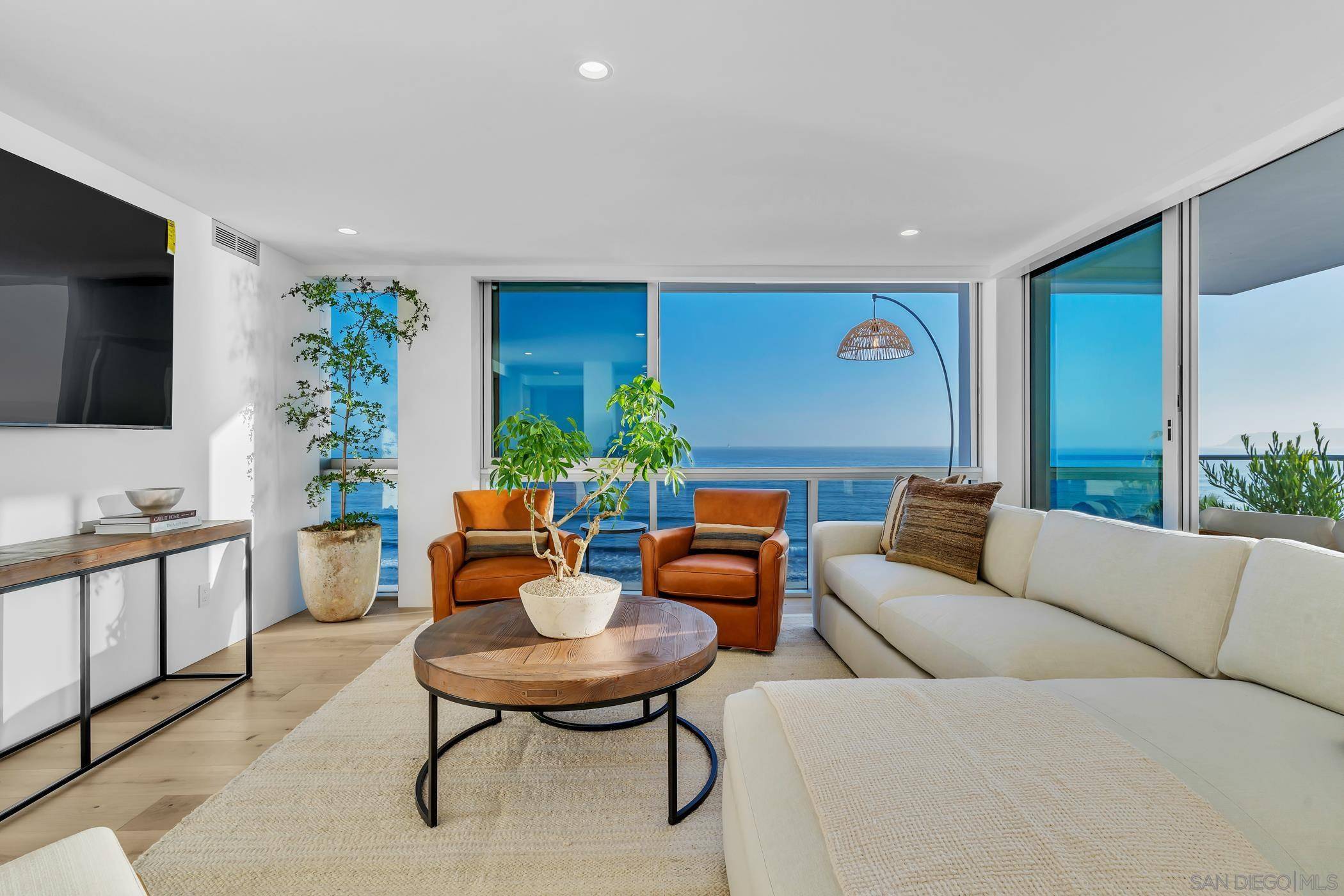 Coronado, CA 92118,1830 Avenida Del Mundo #605