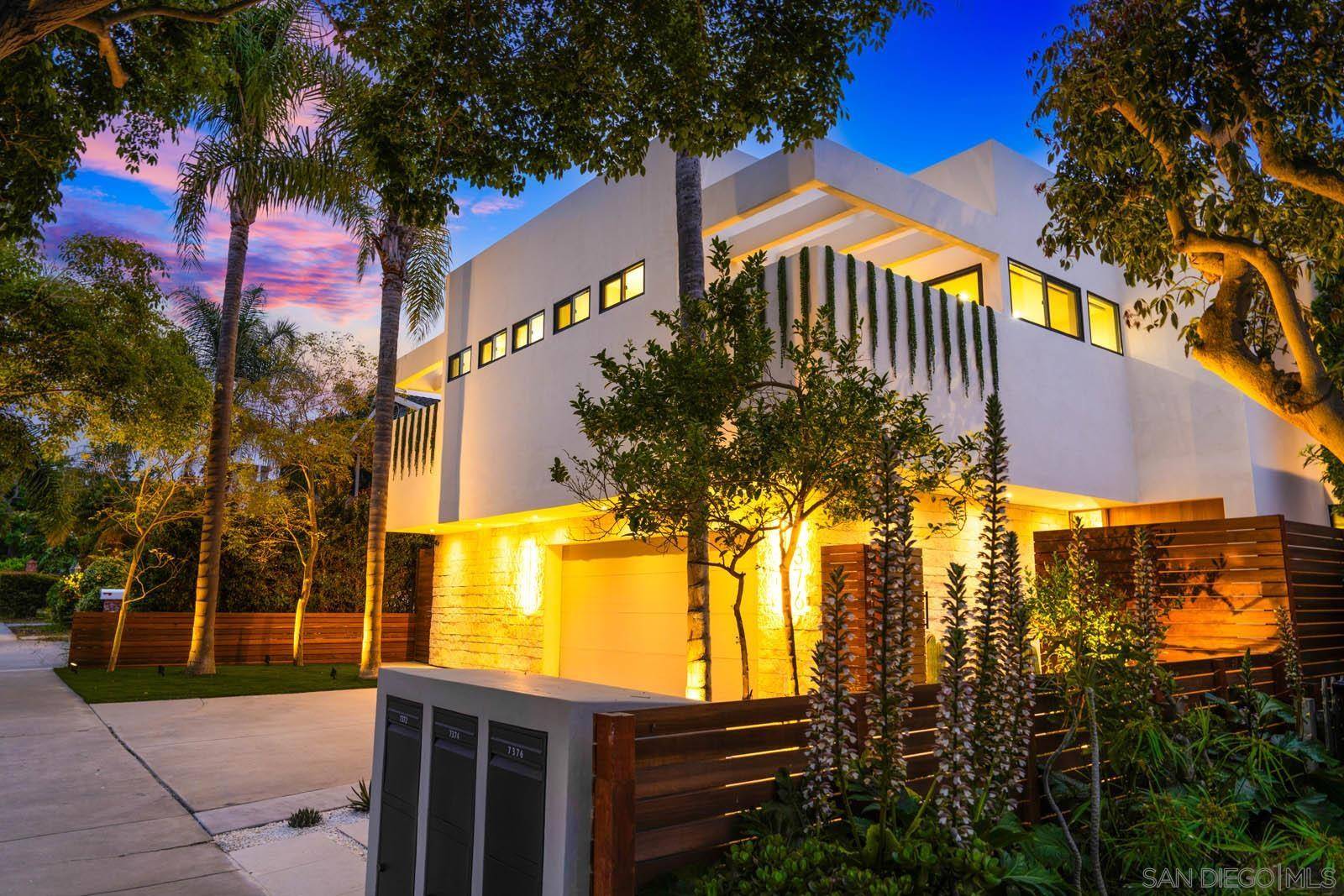 La Jolla, CA 92037,7376 Fay Ave