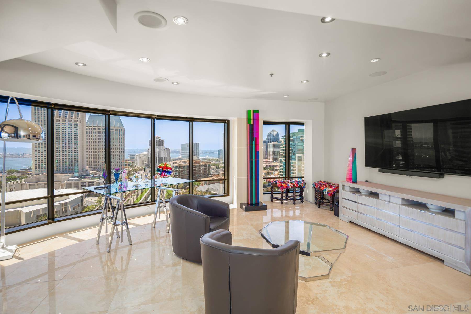 San Diego, CA 92101,100 Harbor Dr #2205
