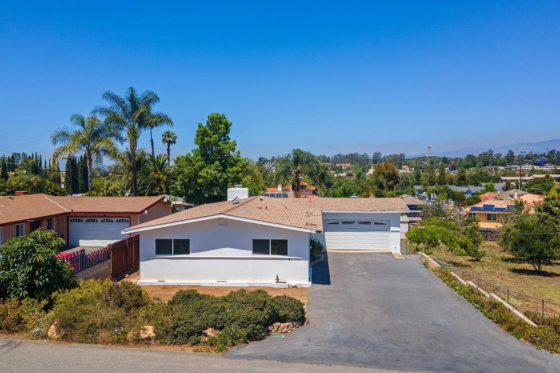 Fallbrook, CA 92028,915 Mandarin
