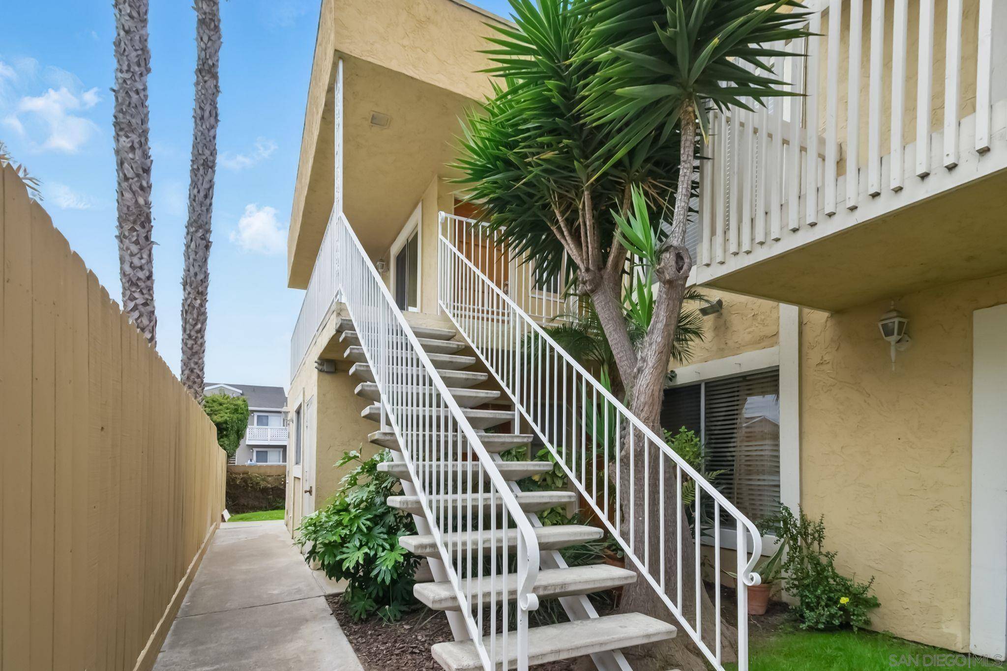 Chula Vista, CA 91911,580 Arizona St #7