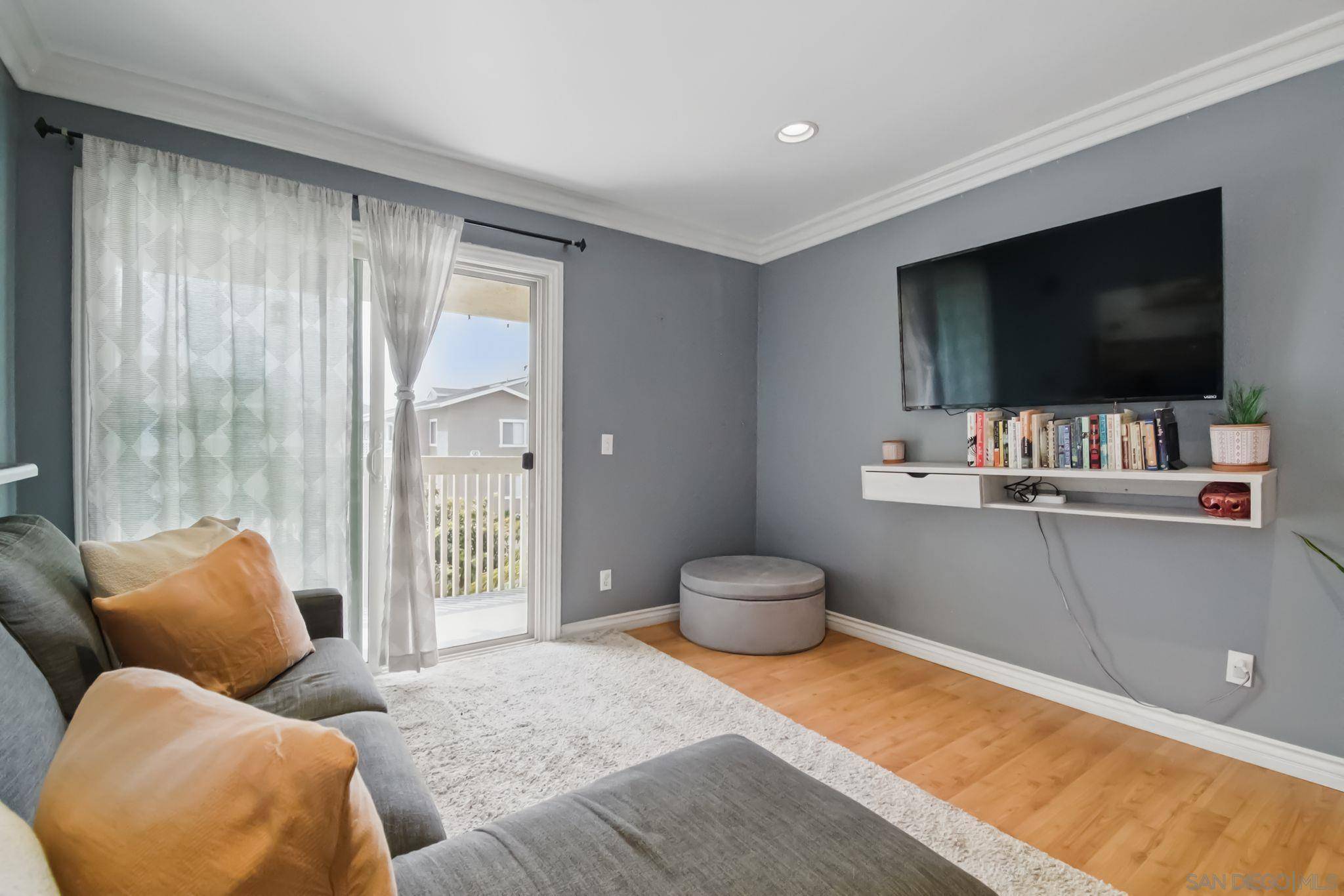 Chula Vista, CA 91911,580 Arizona St #7
