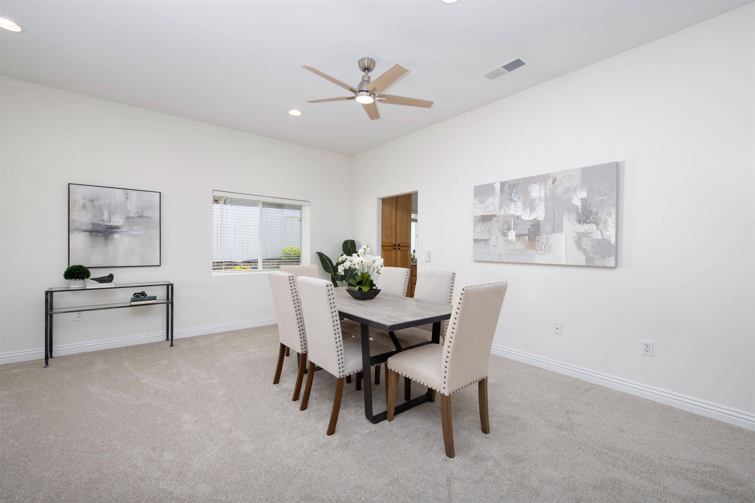 Escondido, CA 92026,1718 Dancer Pl