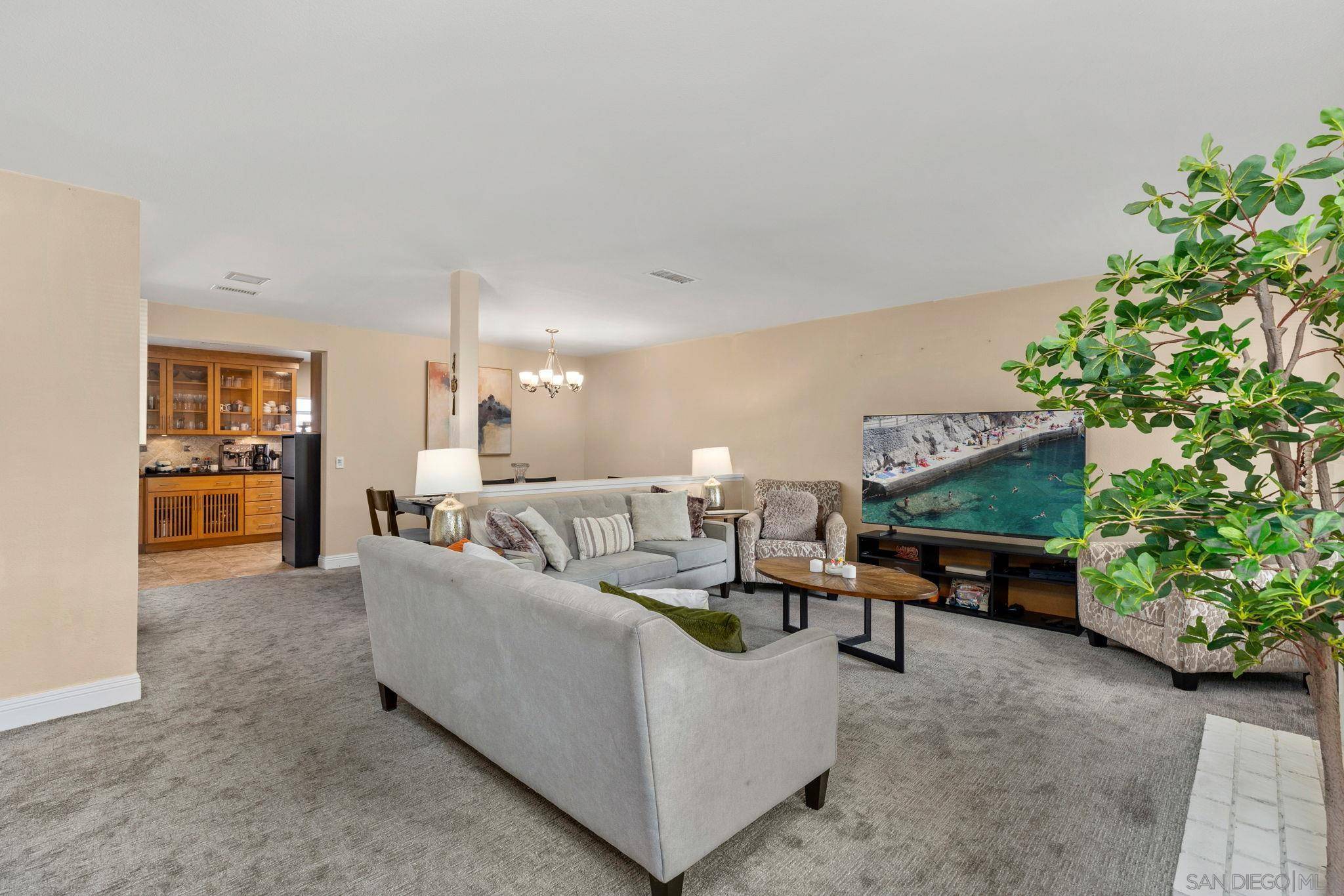 Irvine, CA 92620,10 Pendelton