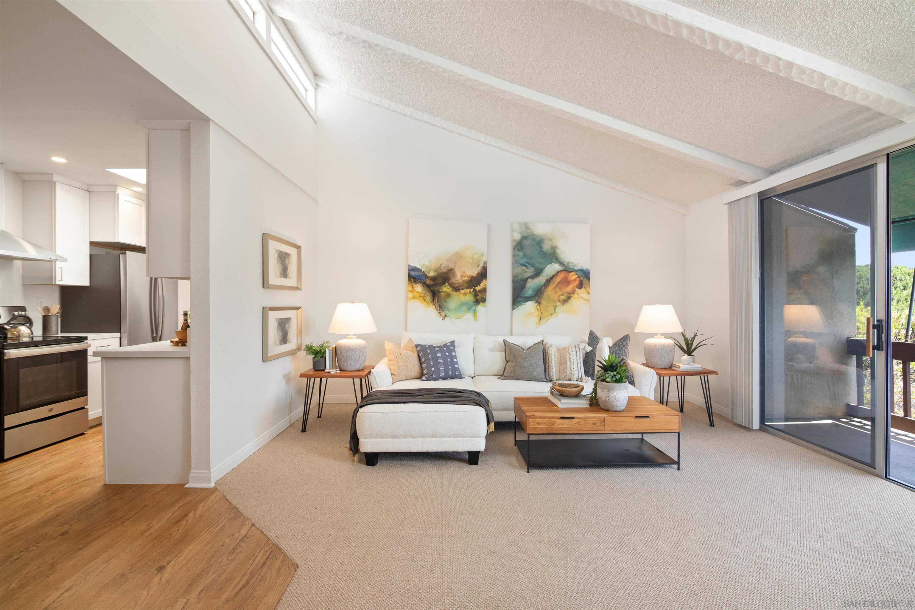 La Jolla, CA 92037,6455 La Jolla Blvd #353