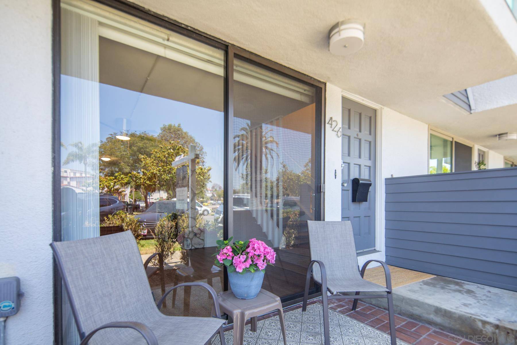 Coronado, CA 92118,426 Palm Avenue