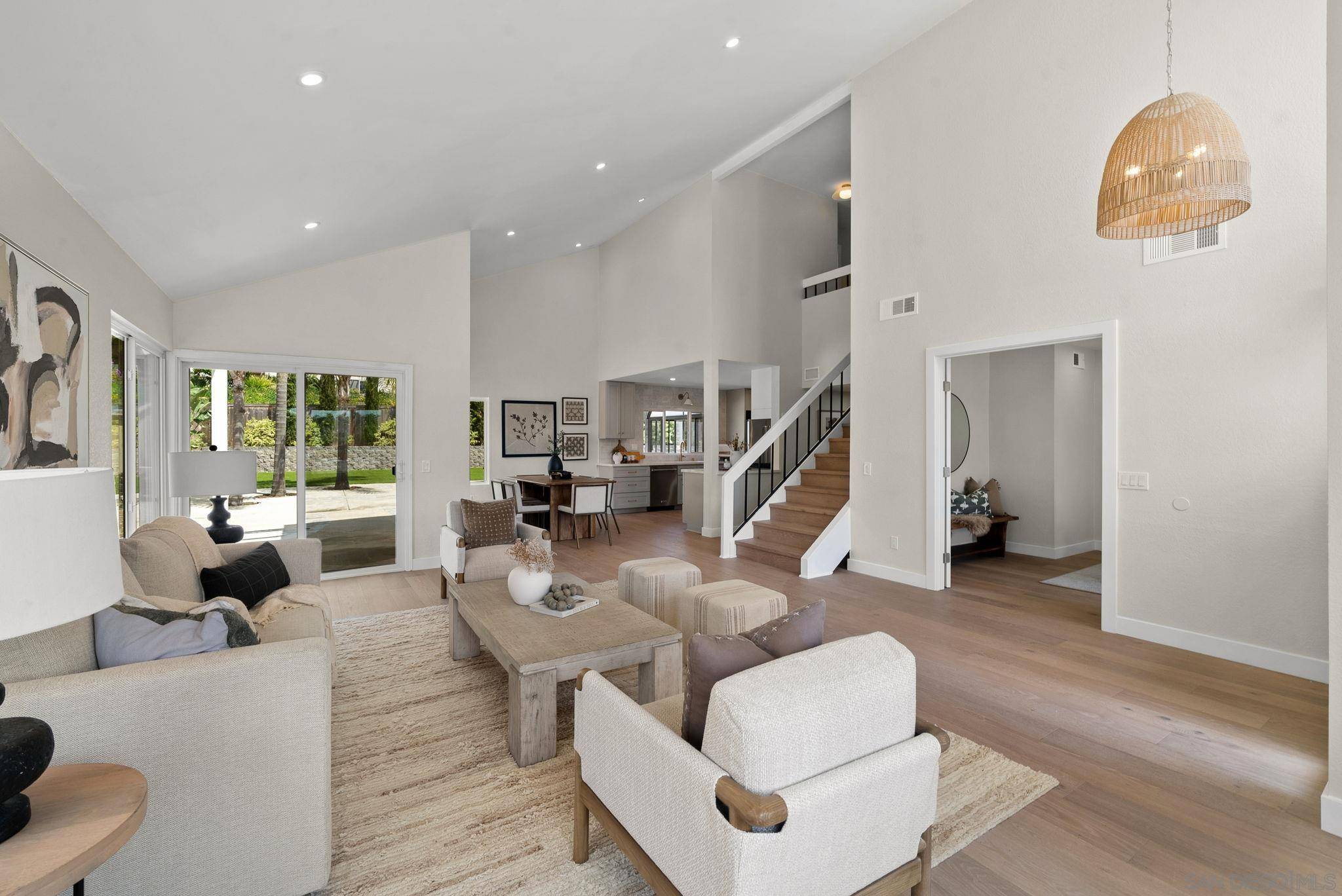 Carlsbad, CA 92009,2928 Gaviota Circle