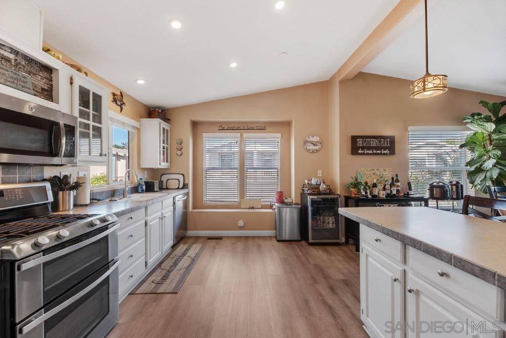 Poway, CA 92064,13334 Buena Vista Street #63