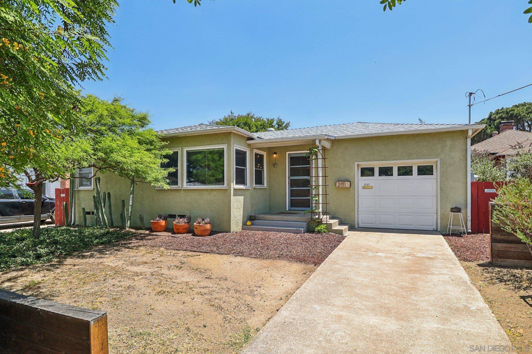 National City, CA 91950,2111 O Avenue