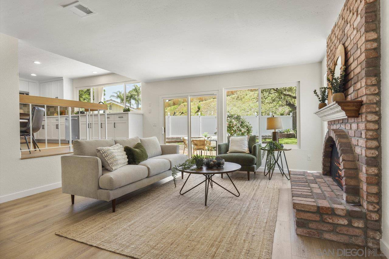 Poway, CA 92064,16513 Calle Ana