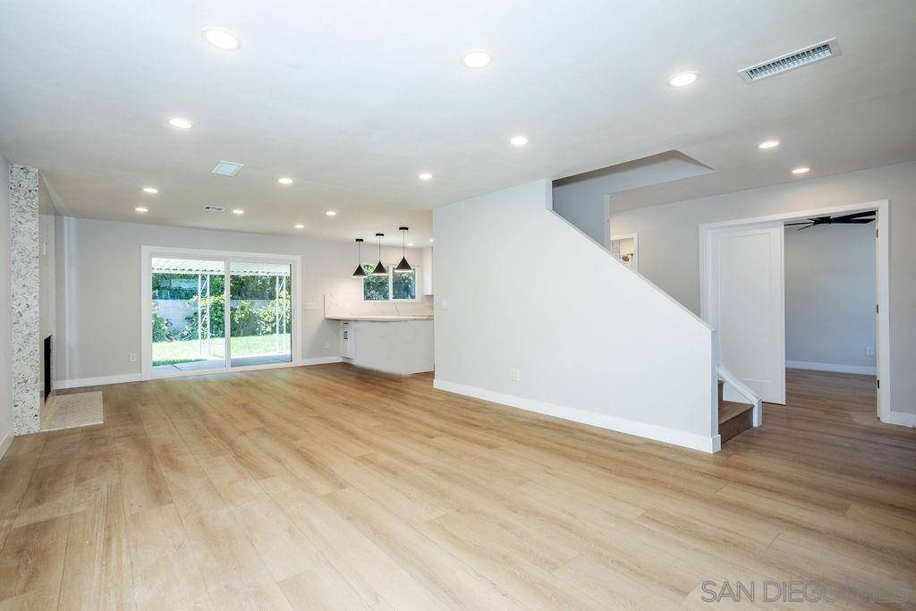 San Diego, CA 92109,5318 Vickie Dr