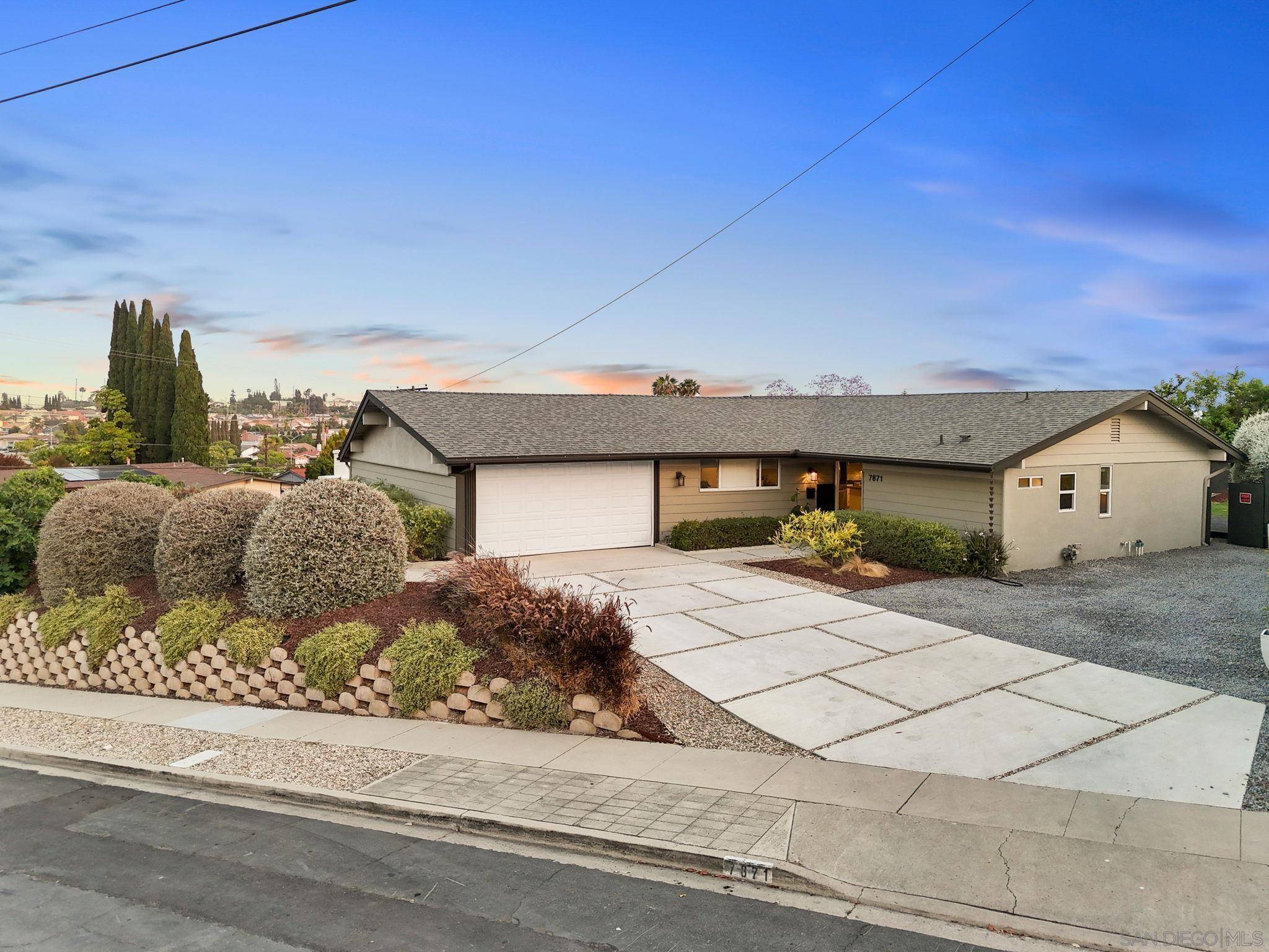 San Diego, CA 92119,7871 Compass Lake Dr.