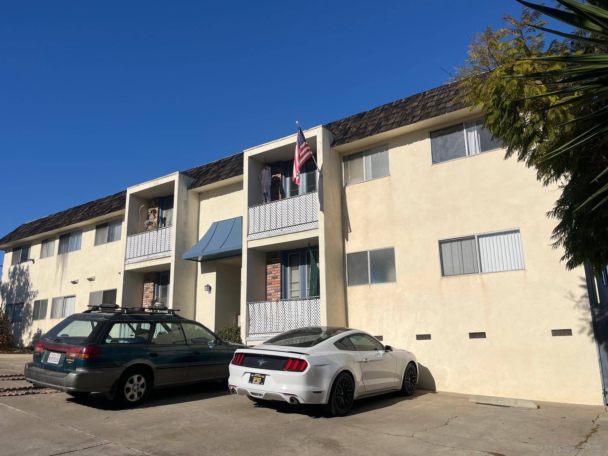 San Diego, CA 92107,2707 Camulos Street