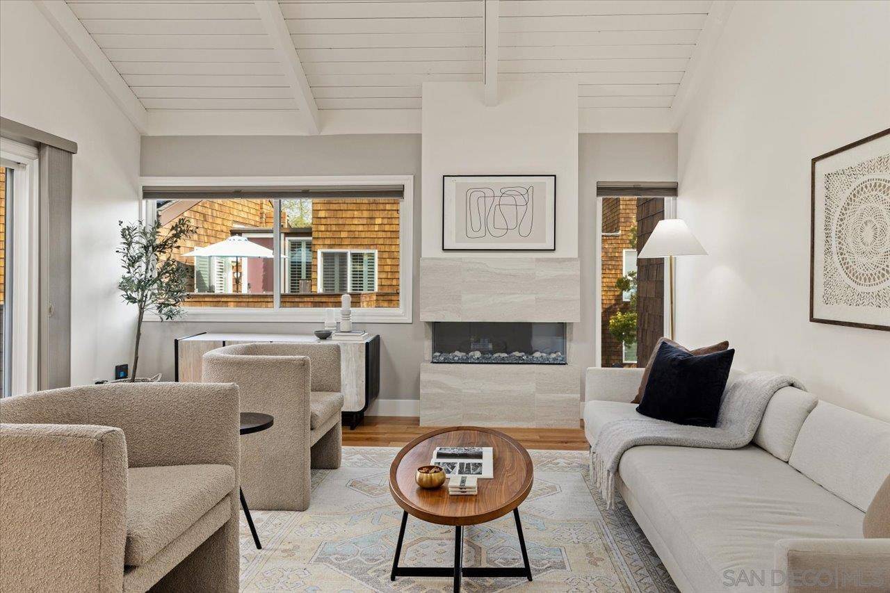 Solana Beach, CA 92075,325 S Sierra #26