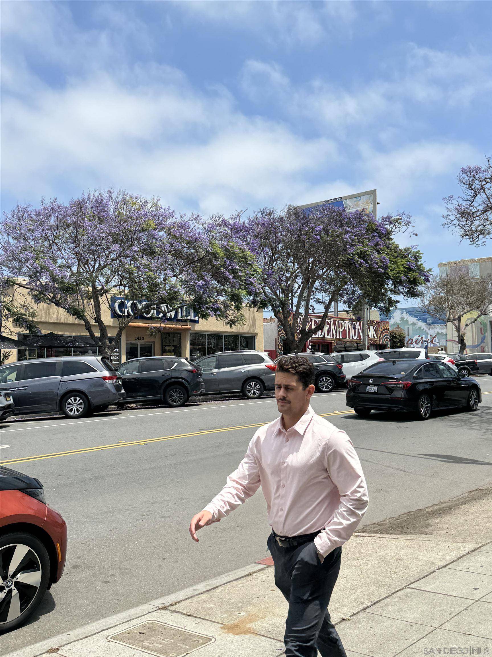 San Diego, CA 92109,1434-44 Garnet Avenue