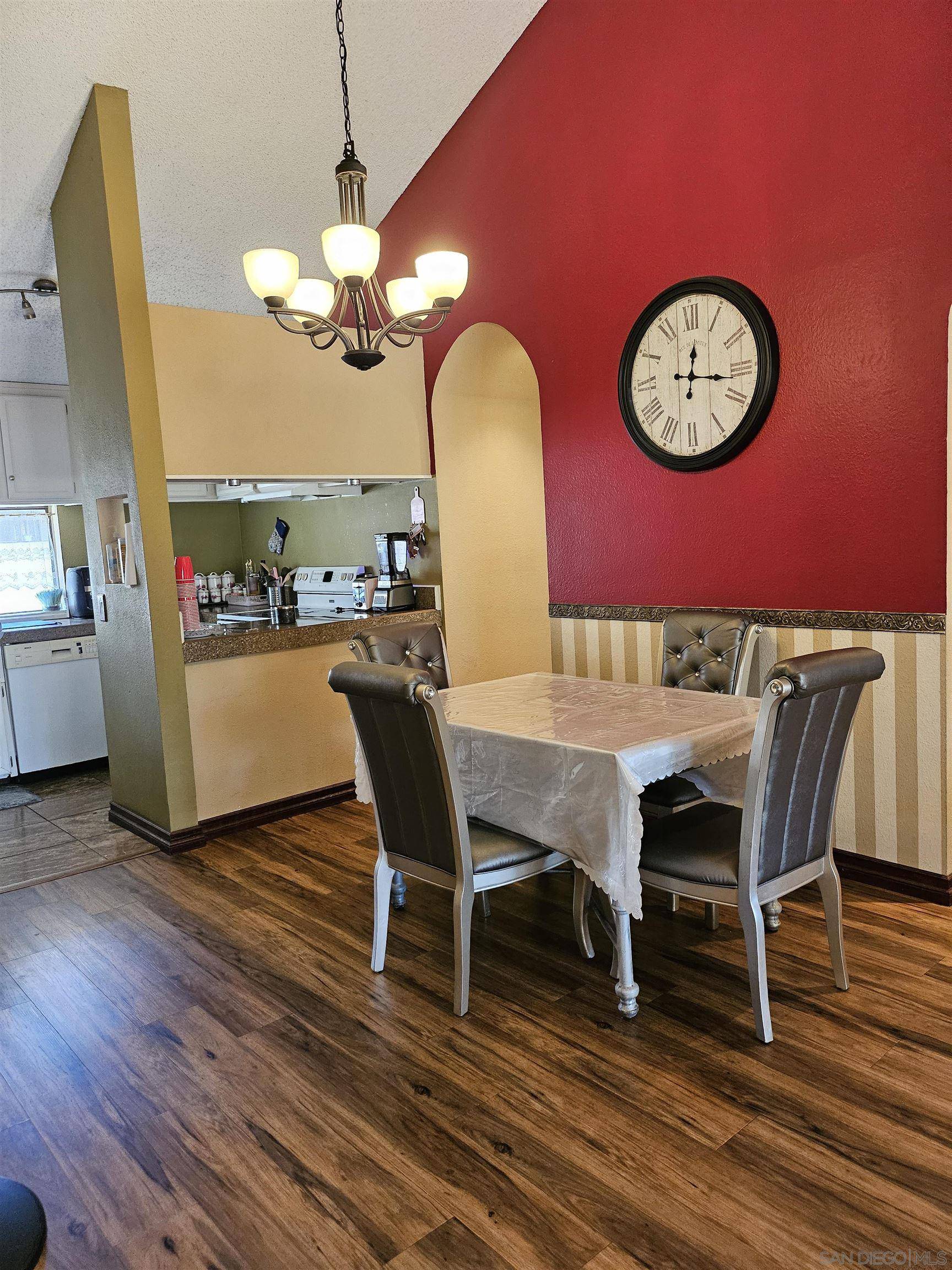 San Diego, CA 92122,6190 Agee St #260
