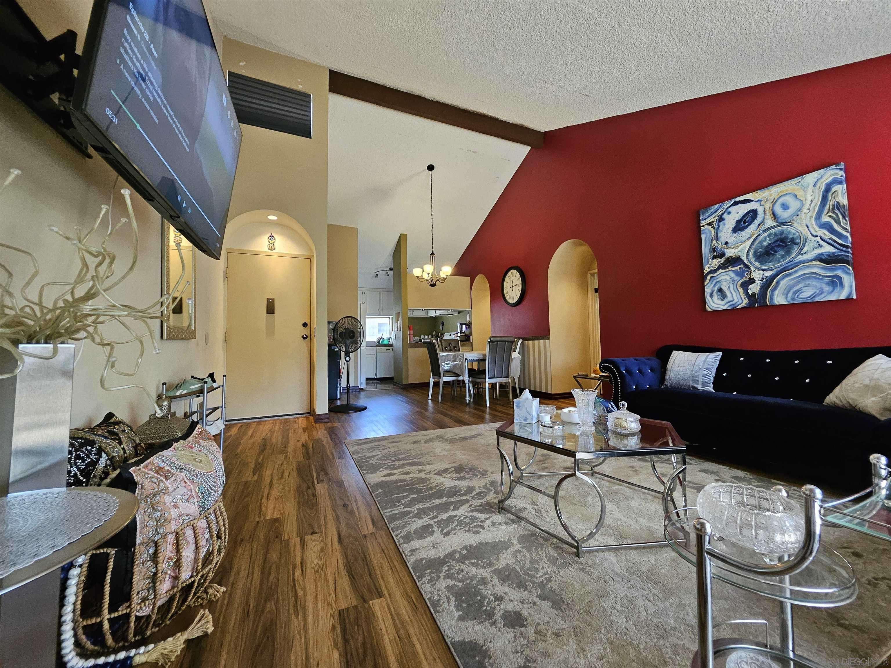 San Diego, CA 92122,6190 Agee St #260