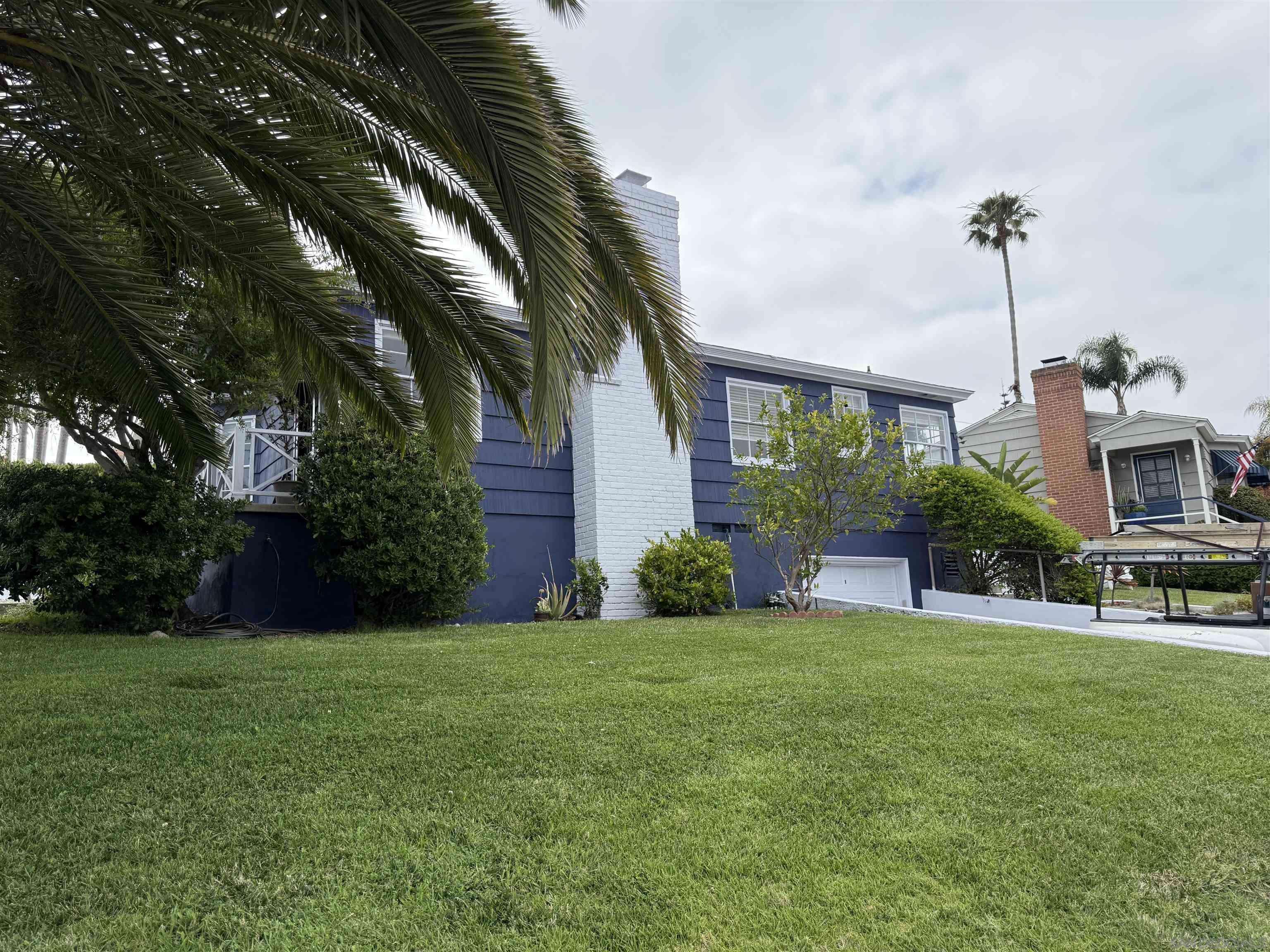 La Jolla, CA 92037,1205 Park Row
