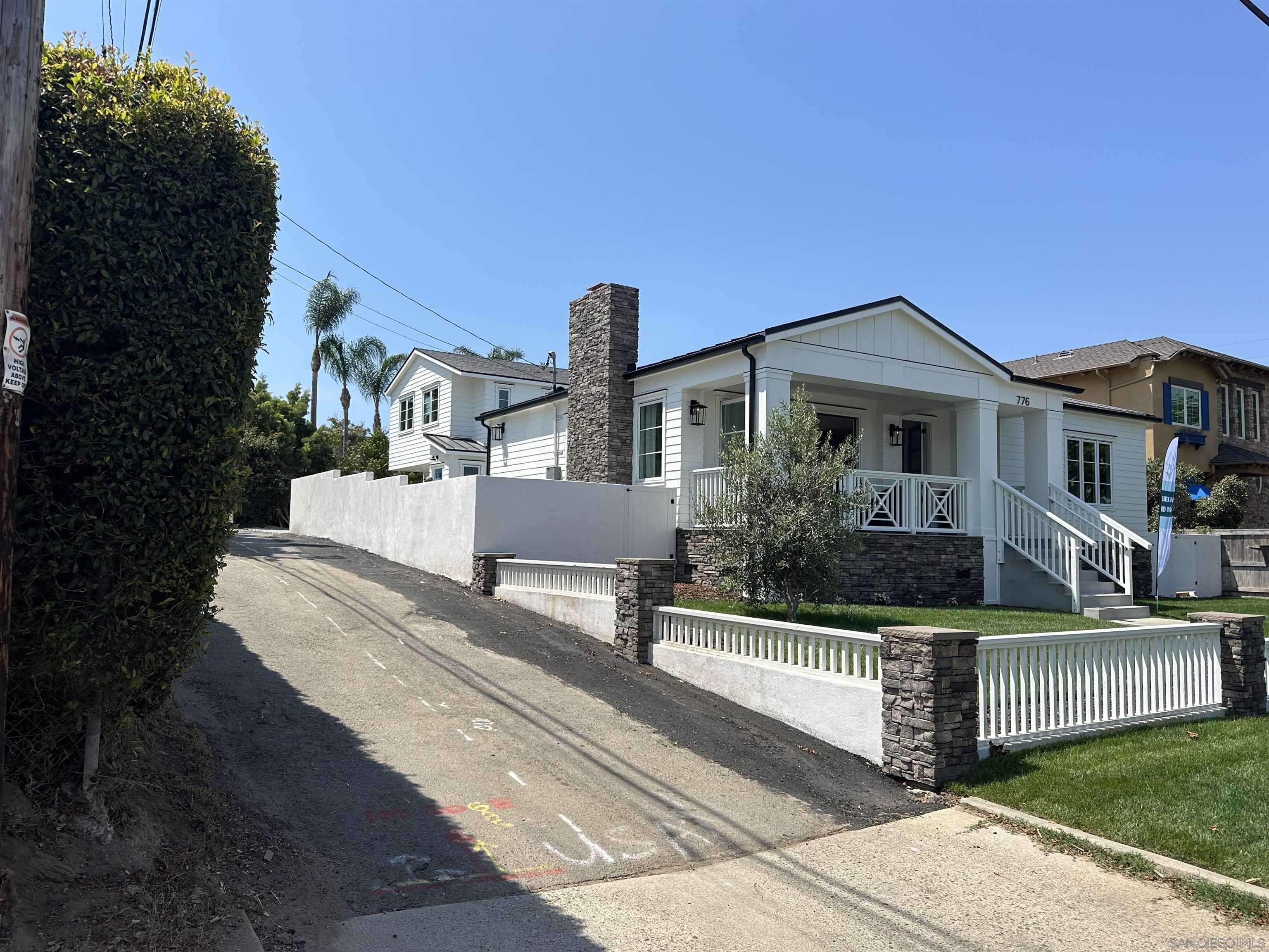 San Diego, CA 92106,776 Silvergate Ave
