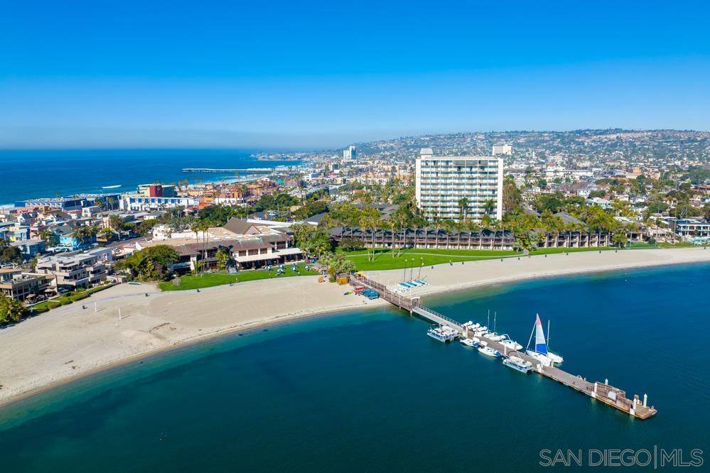 Pacific Beach, CA 92109,839 Reed Avenue