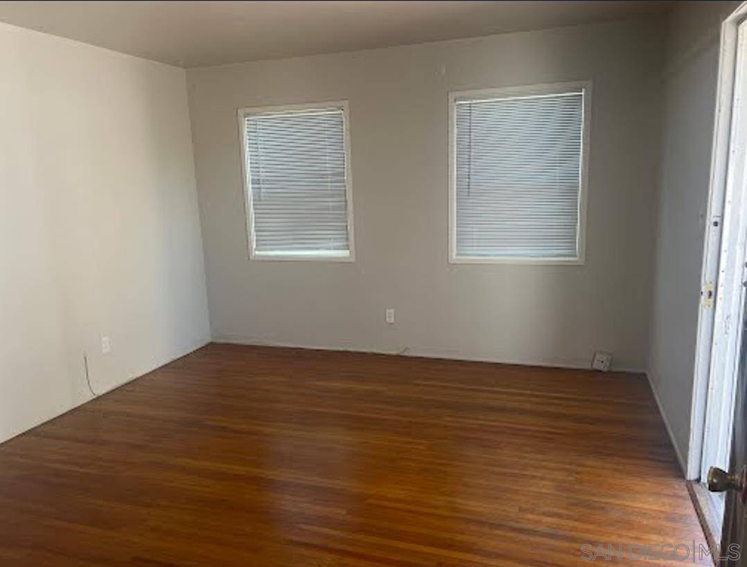 San Diego, CA 92116,4522 52nd St.