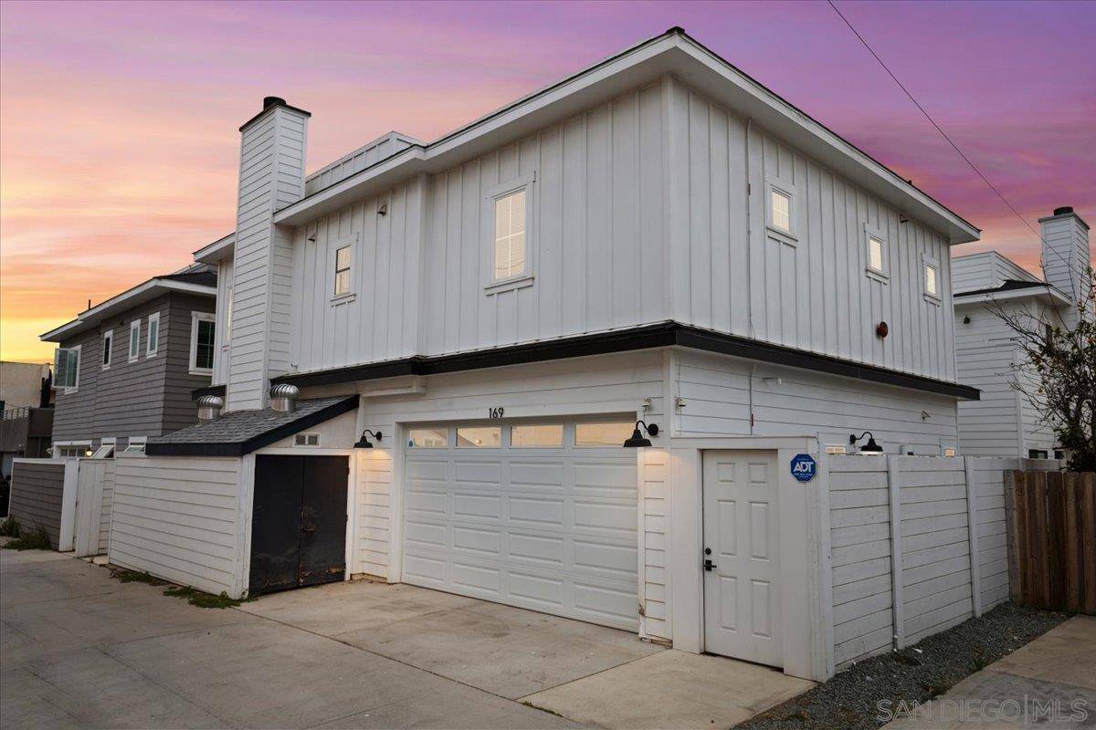 Imperial Beach, CA 91932,169 Donax Ave