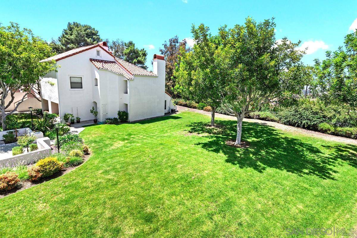 San Diego, CA 92128,16120 Avenida Venusto #17