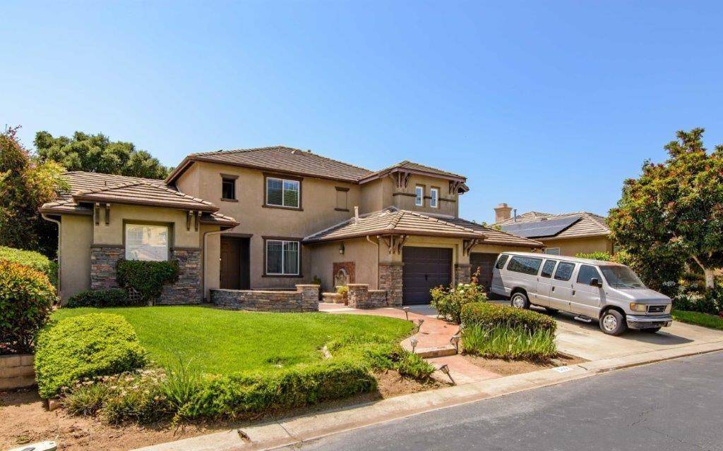 Fallbrook, CA 92028,569 Inverlochy Dr