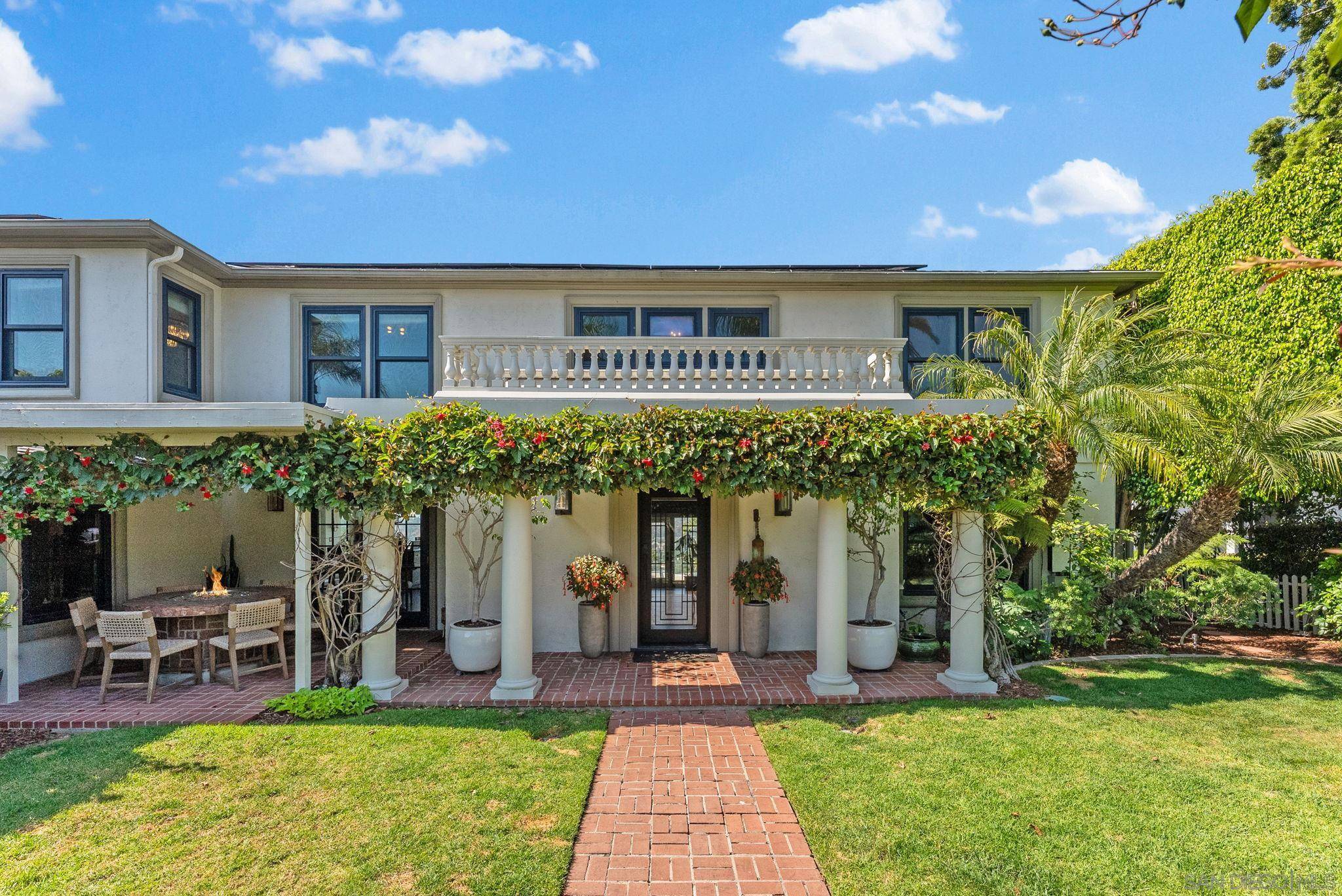 San Diego, CA 92116,4136 Palisades Road