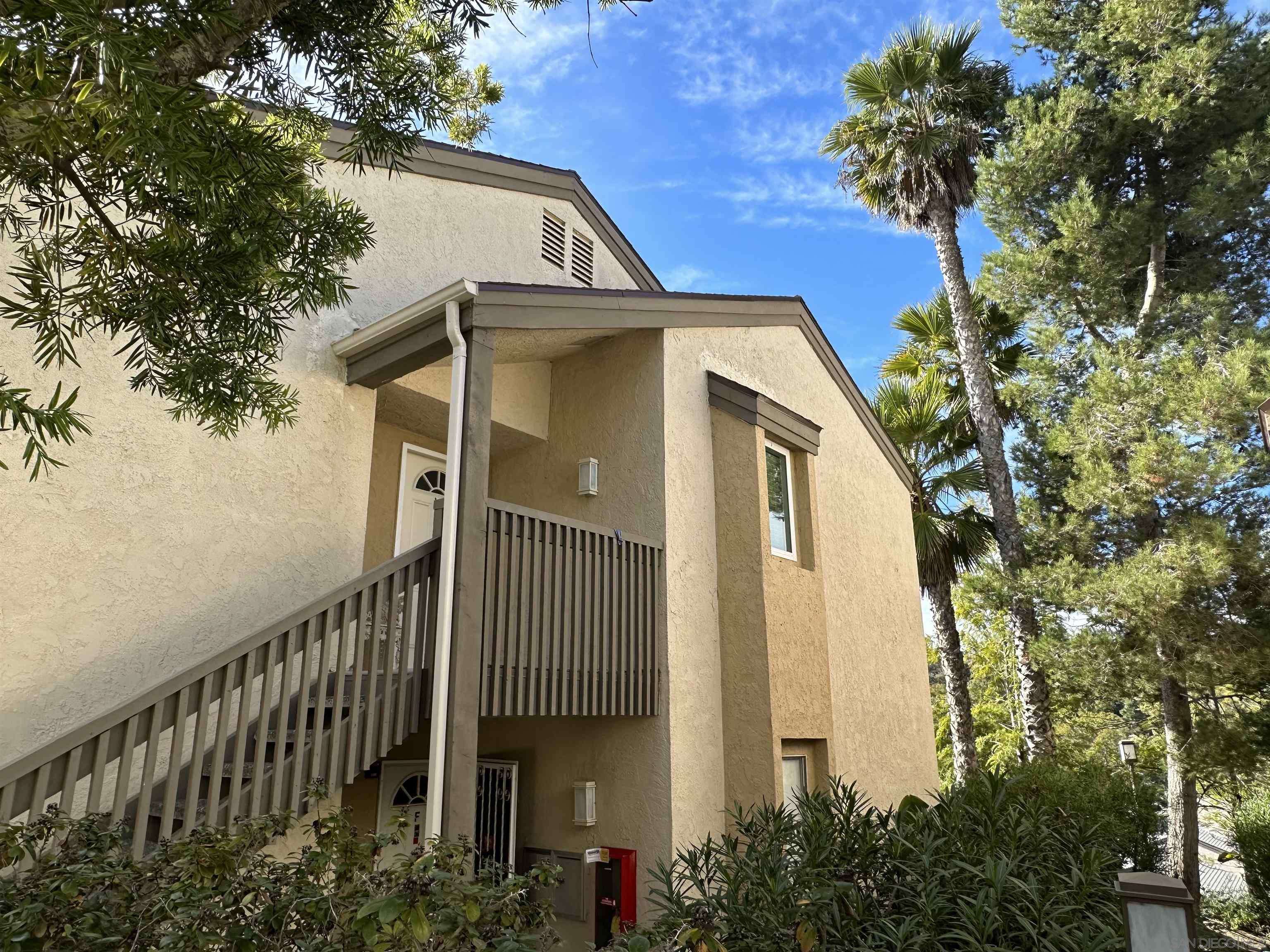 La Jolla, CA 92037,8636 Via Mallorca #H