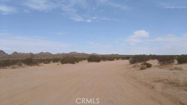 Lucerne Valley, CA 92356,0 Granite