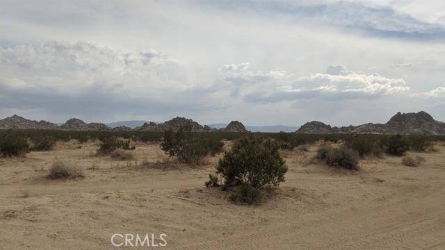 Lucerne Valley, CA 92356,0 Granite