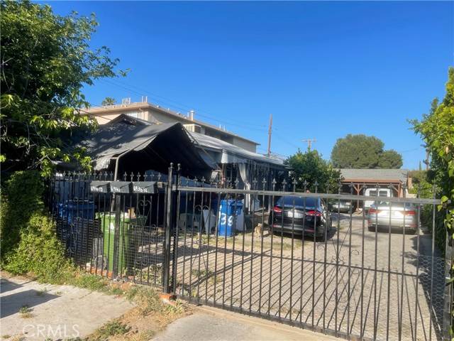 North Hollywood, CA 91605,6940 Ben Avenue