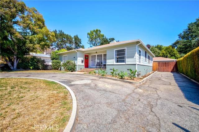 Altadena, CA 91001,2716 Raymond Avenue