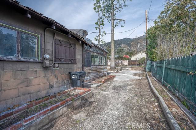 Sierra Madre, CA 91024,209 W Laurel Avenue