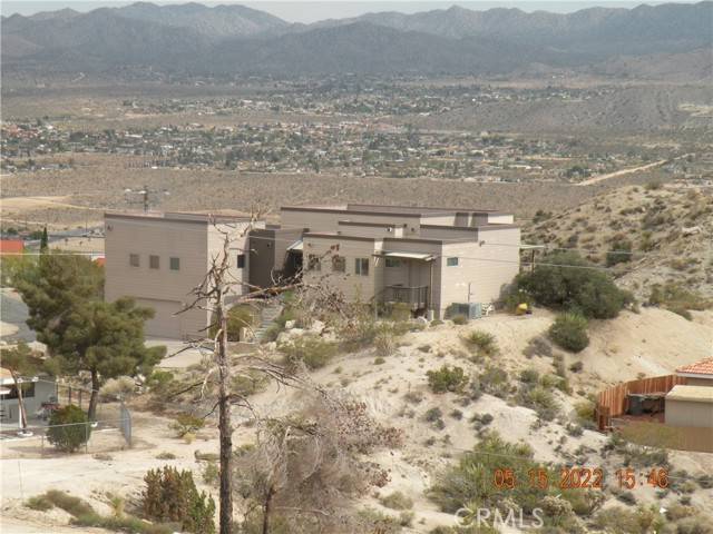 Yucca Valley, CA 92284,57461 Bandera