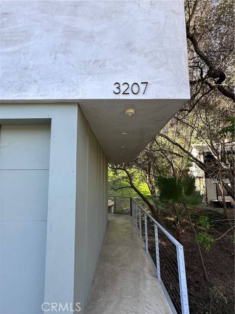 Studio City, CA 91604,3207 Laurel Canyon Boulevard