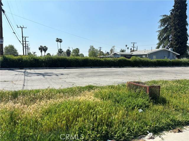 San Bernardino, CA 92405,207 W 23rd