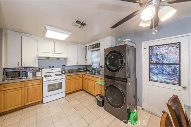 El Monte, CA 91732,3840 Durfee Avenue
