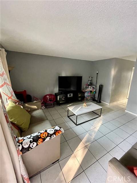 Santa Ana, CA 92701,521 S Lyon Street #83