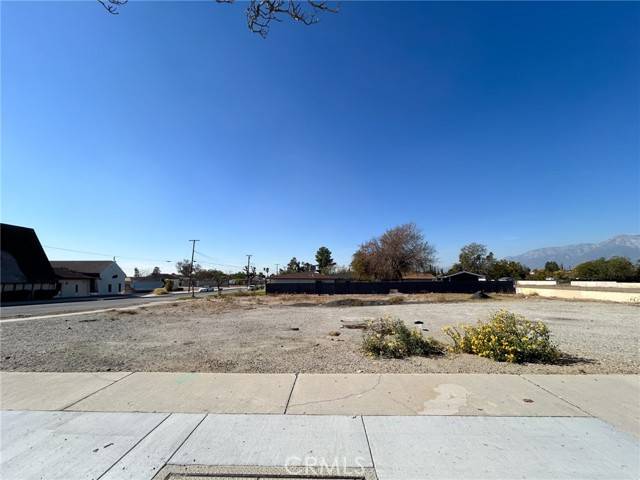 Fontana, CA 92335,9098 Sierra