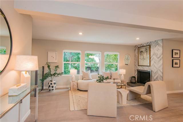 Altadena, CA 91001,1201 Sunny Oaks Circle